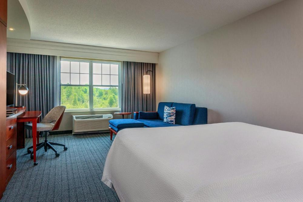 King Room with Sofa Bed interior